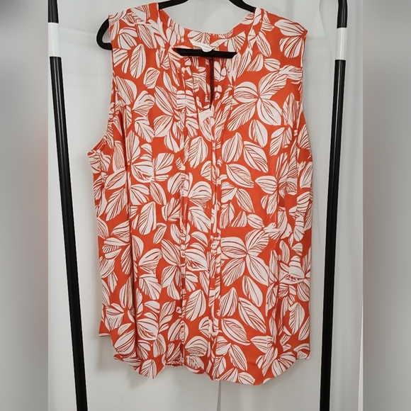 Sleeveless Orange Leaf Print Top - Picture 2 of 6